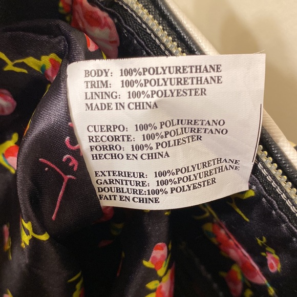 Betsey Johnson Black and White Tote Handbag with Quilted Pvc And Gold Hardware - Picture 6 of 8